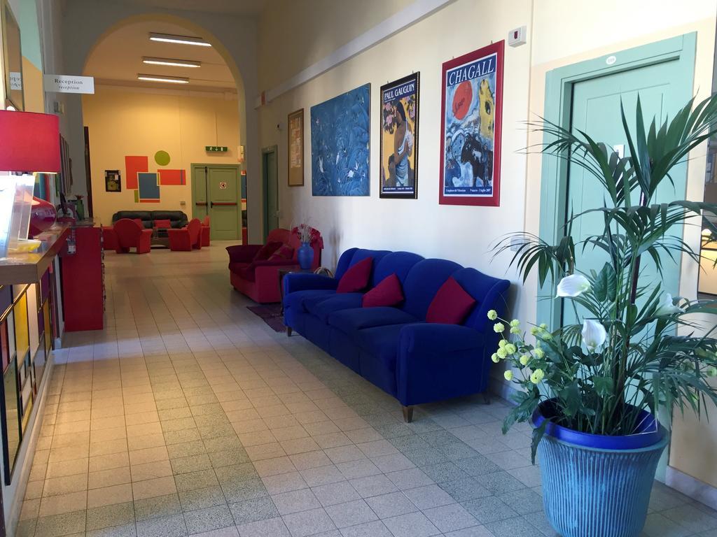 Litus Roma Hostel Lido di Ostia Kültér fotó The library